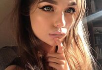 Вместо пальчика бы член