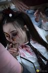 Стрррашно сексуальная зомби на Хеллоуин нашла тройничок